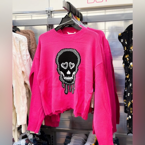 No Boundaries - pink skull cropped sweater- size small - Picture 1 of 8